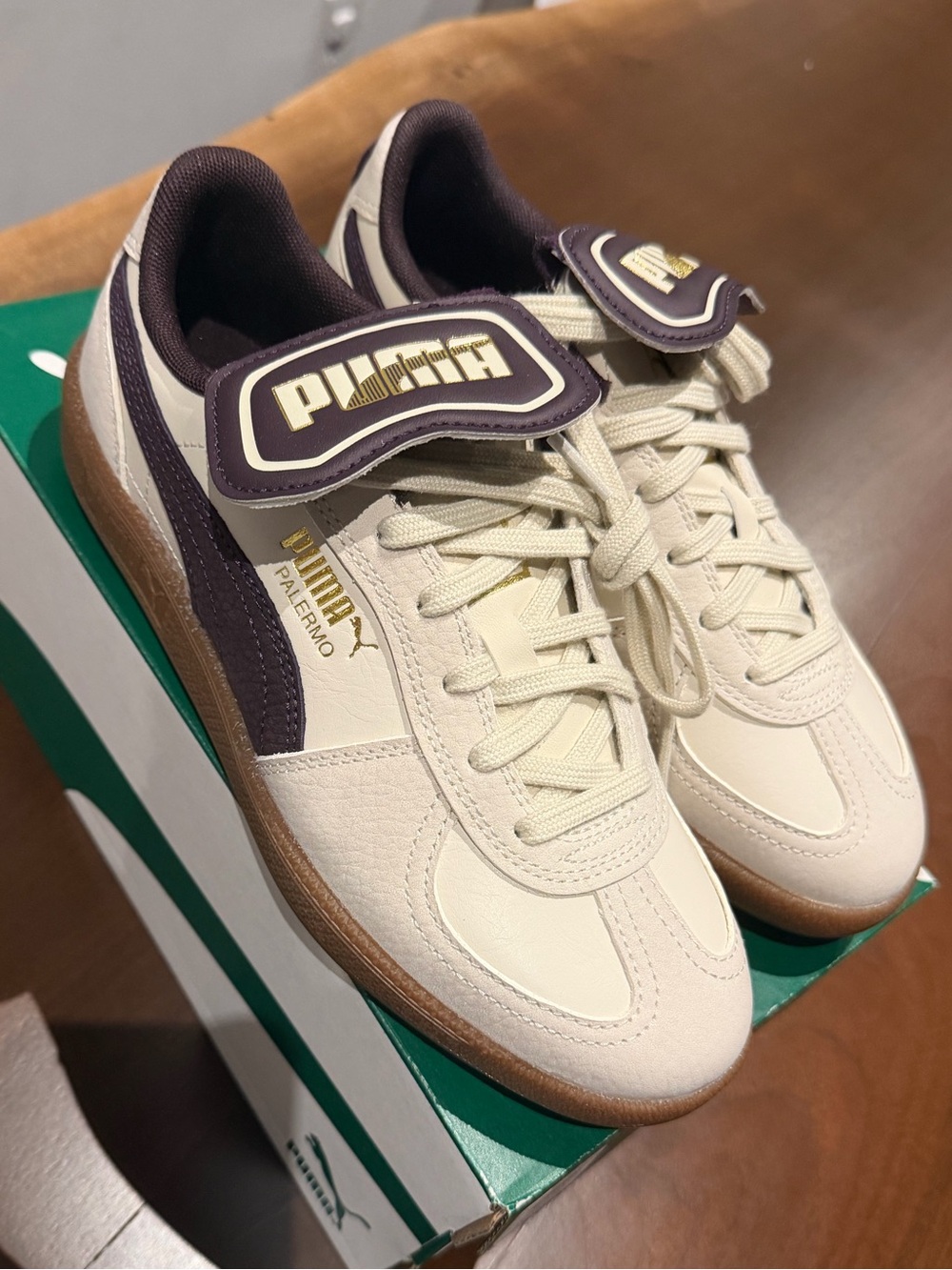 Brand new PUMA Palermo premium lace up sneakers in alpine snow + midnight plum